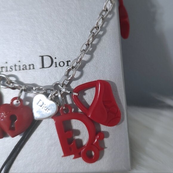 Dior bee heart saddle bag resin charm bracelet EUC w/COA - Picture 4 of 6